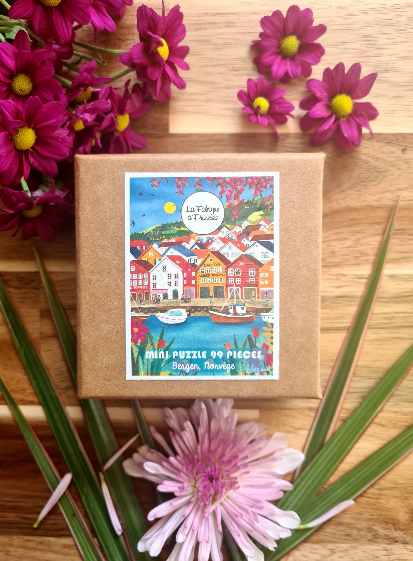 Mini Puzzle 99 pieces "Bergen" by Nolwenn Studio